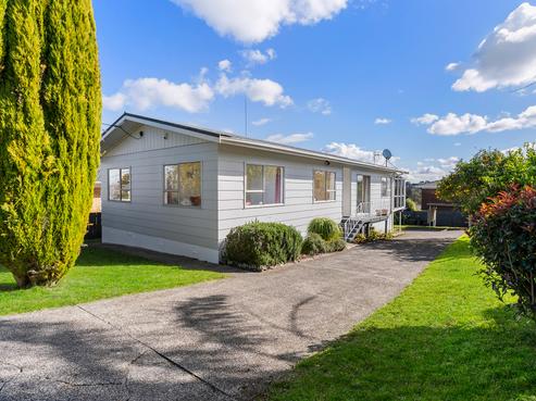 24 Sunnynook Road, Sunnynook
