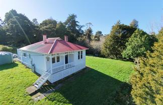 614d Paparoa Station Road, Paparoa