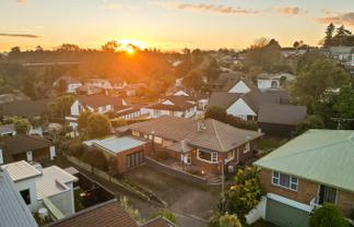 10 Sheriff Place, Riverlea