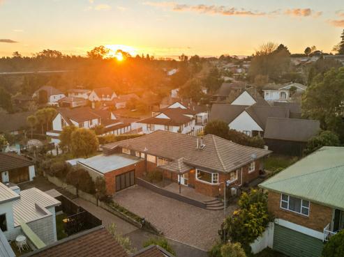 10 Sheriff Place, Riverlea