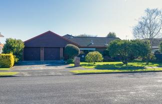 8 Easton Way, Levin
