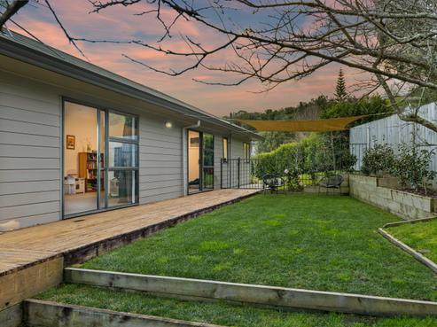 9 Van Dyke Place, West Harbour