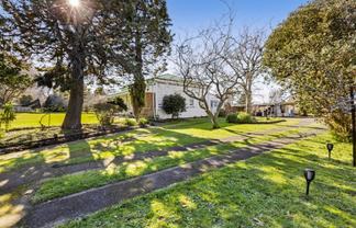 24 Castle, Eltham