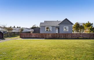 2 Orlando Street, Stratford