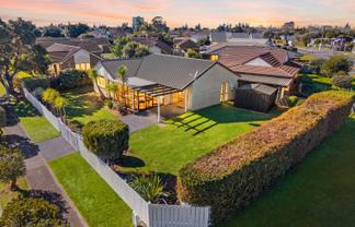 2/99 Riverside Road, Orewa