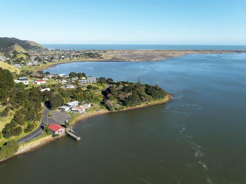 10 Tuakau Bridge-port Waikato Road, Port Waikato