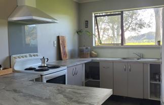 8B Hughes Place, Taneatua