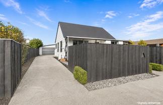 12 Resolution Place, Bryndwr