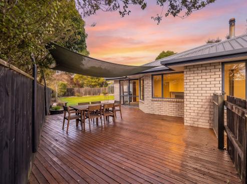 11 Mayer Crescent, Wakefield