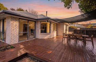 11 Mayer Crescent, WAKEFIELD