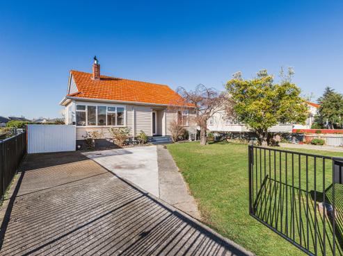 607 Titoki Street, Mahora