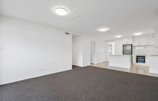 2E/4045 Great North Road, Glen Eden