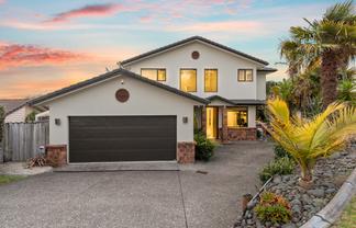 2 Driftwood Drive, Red Beach