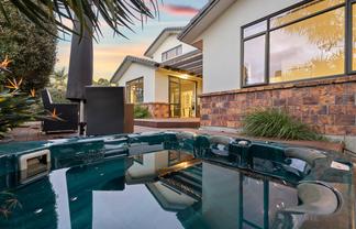 2 Driftwood Drive, Red Beach