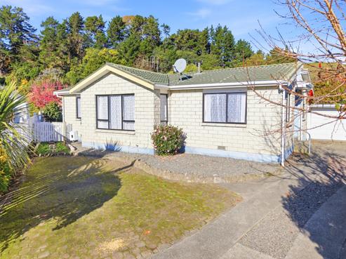 2/44 Raine Street, Whanganui East