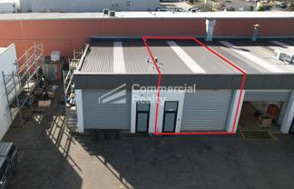 Compact Wiri Industrial 100M²
