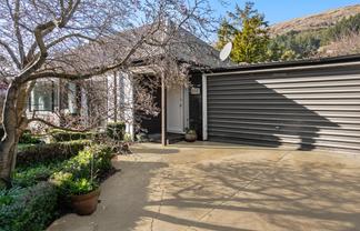 3/3 Sumnervale Drive, Sumner