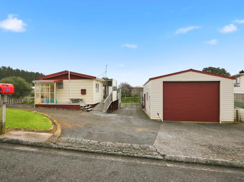 210 Cooper Drive, Kawhia