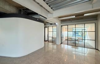 GRAND GREENLANE PREMISES WITH NEW FITOUT
