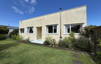 Manawatu / Whanganui - Address withheld