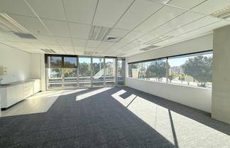 Medical/office space – refreshed, ready to occupy