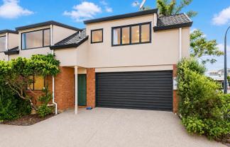 18/1 Melview Place, New Lynn