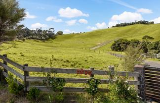 1088 South Head Road, Helensville