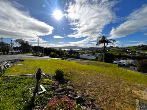 1 Hibiscus Avenue, Cable Bay