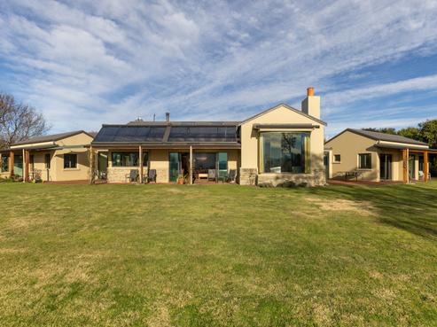 27 Te Aro Lane, Redwood Valley
