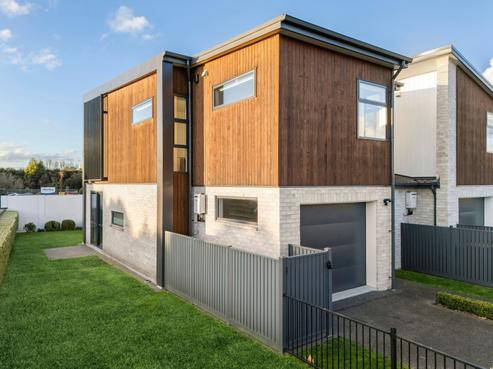1/102 Swayne Road, Cambridge