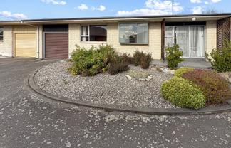 2/267 Tancred Street, Ashburton