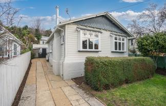 20 Byron Street, Mornington
