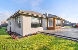 32 Northview Avenue, Winton