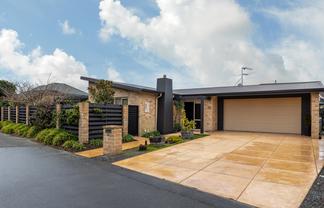 20 Croftwood Lane, Harewood