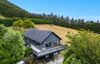 4 Kara Road, MAUNGATAPERE