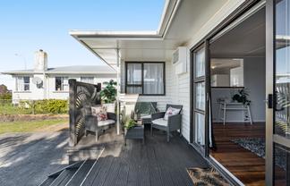 14 Raleigh Street, Waitara