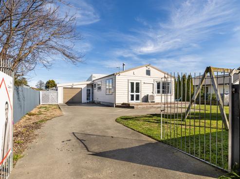 807B Lyell Street, Akina