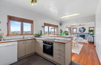 22 Commins Road, Onerahi