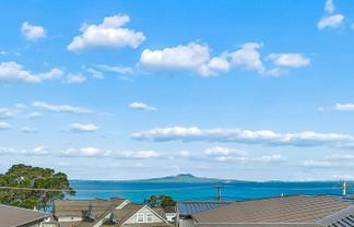 17E Rock Isle Road, Torbay