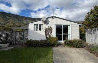 74 Moana View Road, Waikawa