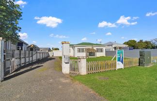 72 Ferry Road, Clive