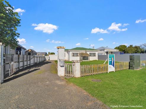 72 Ferry Road, Clive