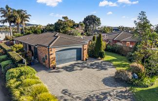 16 Saint Kilda Place, Papamoa