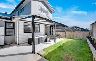 2/8 Jennian Avenue, Rototuna North