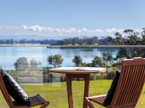 42 Tahuna Minhinnick Drive, Glenbrook