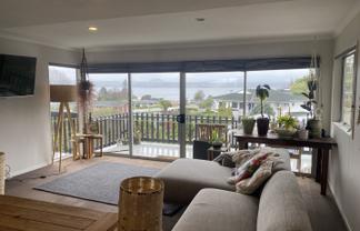 2/4 Alberta Street , Acacia Bay