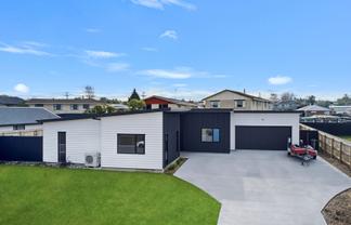 7 Whitehaven Street, Weston