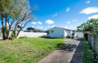 33 Lincoln Park Avenue, Massey