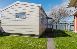 32a Robinson Crescent, Westbrook
