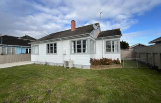 8 Upham Terrace, Roslyn